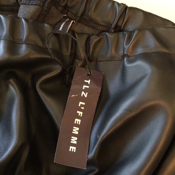 TLZ L’FEMME Black Matte Vinyl Off The Shoulder Top - Picture 5 of 8